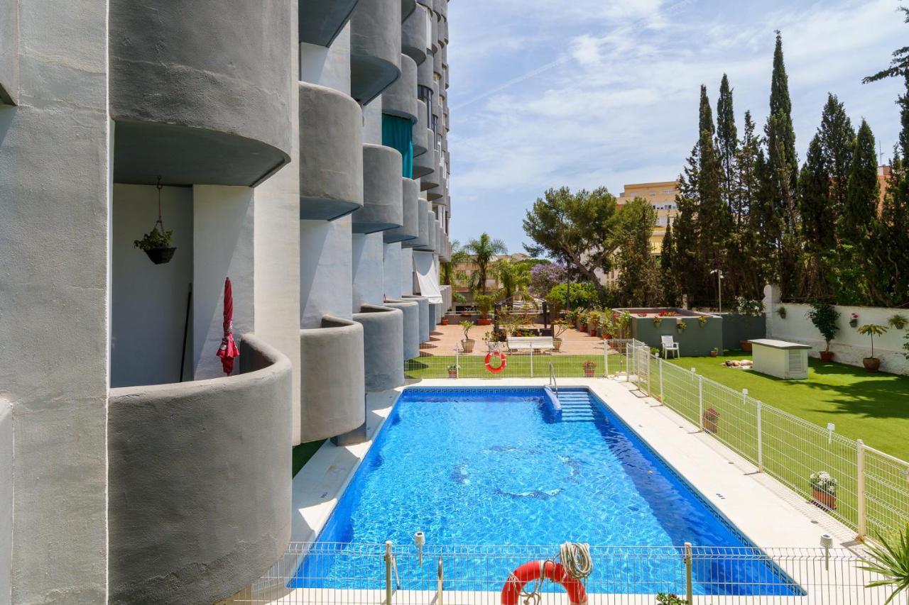Malagasuite Comfort Home And Pool Torremolinos Bagian luar foto